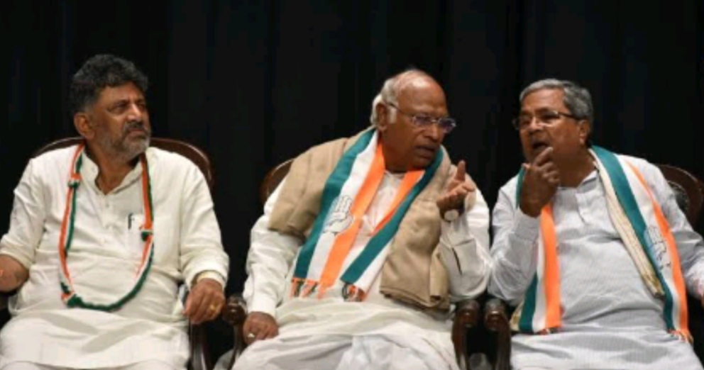 चुनाव जीतने के बाद कांग्रेस के आगे नई मुसीबत, कौन होगा कर्नाटक का नया मुख्यमंत्री.? कब होगा ऐलान.?