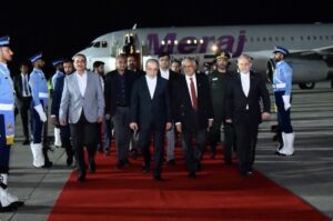 ईरान-अमरीका संकट में नया मोड़, बातचीत के लिए पाकिस्तान